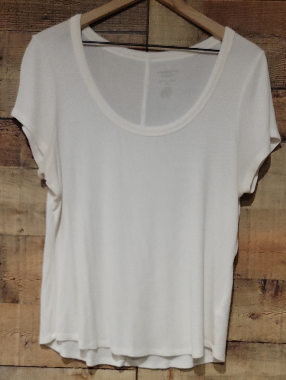AE Soft & Sexy White Scoop Neck Women’s Top